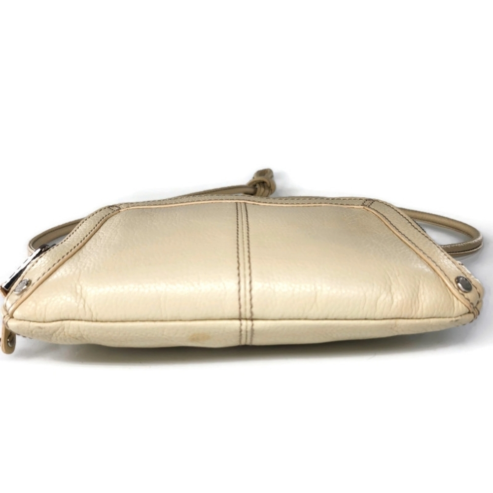 Tignanello Cream Tan Leather Outer Pouch Wallet Organizer Zip-Close Crossbody - Picture 4 of 12